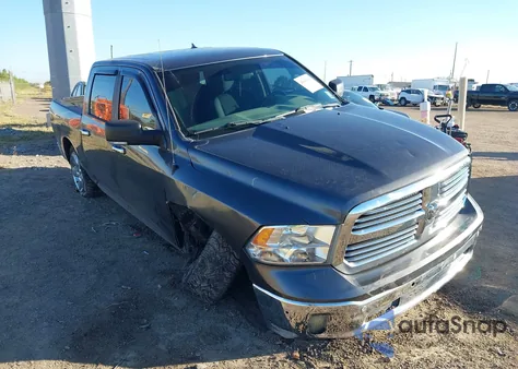 2018 Ram 1500 Big Horn 4X4 5'7 Box z USA, uszkodzony, nr VIN 1C6RR7LT0JS332870